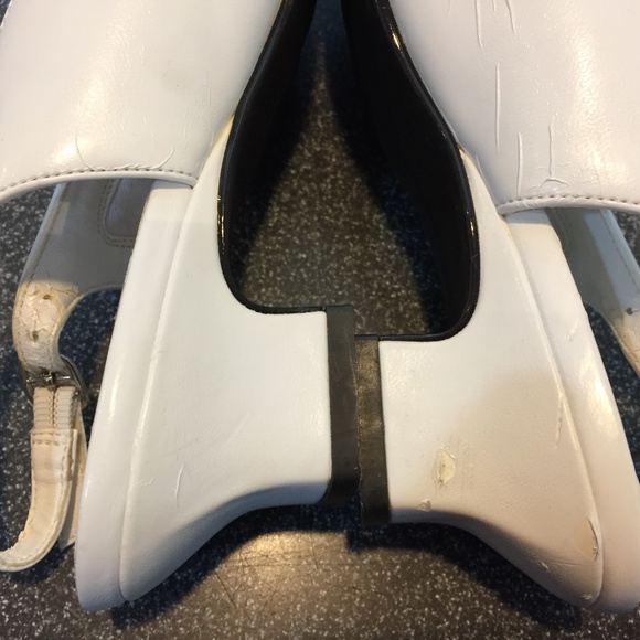 Hush Puppies Soft Style White Slingback Shoes - Picture 15 of 16